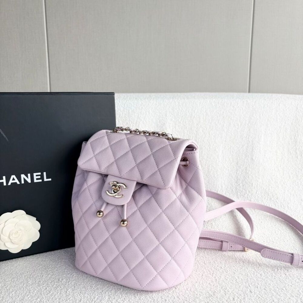 Chanel Women Pre-Loved Bag Very Good Condition - Picture 6 of 9